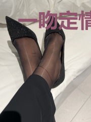 一吻定情,冷艳女总裁爱上我