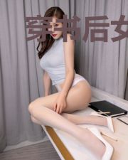 穿书后女配成了团宠