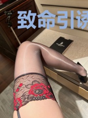 致命引诱：矜贵影帝成为裙下臣